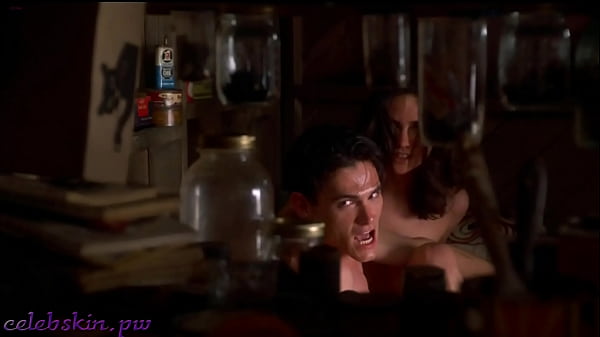 Jennifer Connelly - Inventing The Abbotts