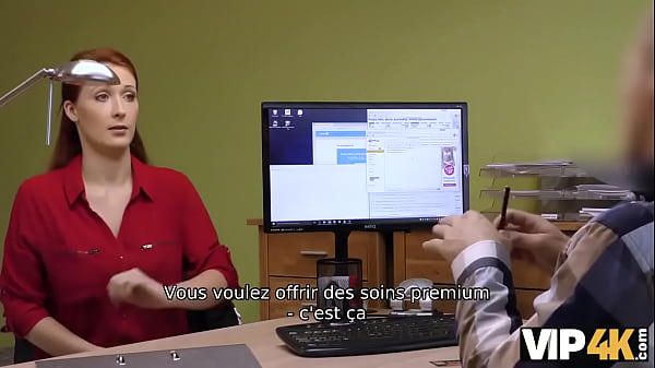 VIP4K. Rousse A Des Relations Sexuelles Spontanées Au Bureau Avec Un Agent De Crédit