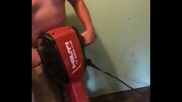 Natural Tits Bucking While Utilizing JackHammer