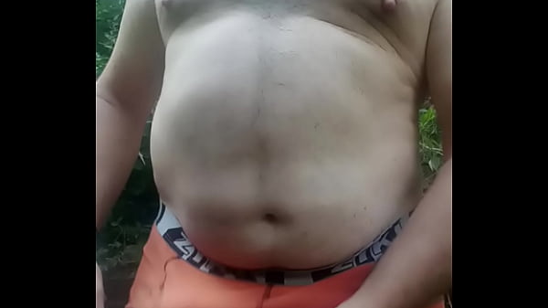 Ballbusting Et Branlette Dans La Nature - 08/08/2024testicle
