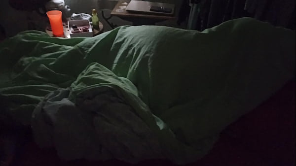 Viejo Morboso Entra Al Cuarto De Su Esposa Y La Graba