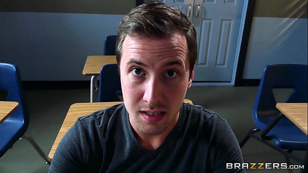 Brazzers - Alluring Mommy Brooklyn Chase Coaches Her Schoolgirl