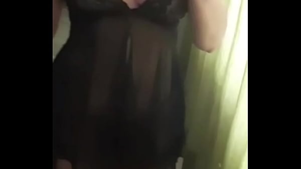 Esposa Se Exibindo De Camisola