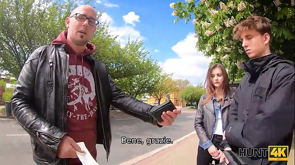 HUNT4K. La Bella Ragazza Mostra Le Sue Incredibili Abilità Sessuali A Un Maschio Ricco