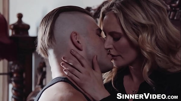 Ardent And Full Pounding By Platinum Mona Wales And Sultry Nathan Bronson