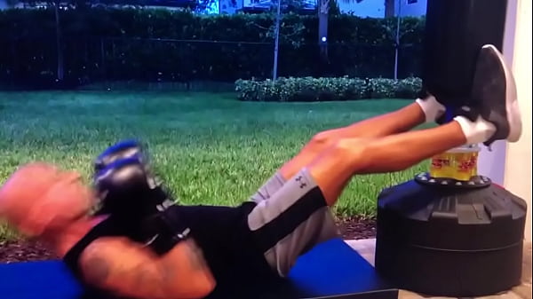 THE HARDBODY PORN STAR THAT ADORES TO WORKOUT MAXXX LOADZ
