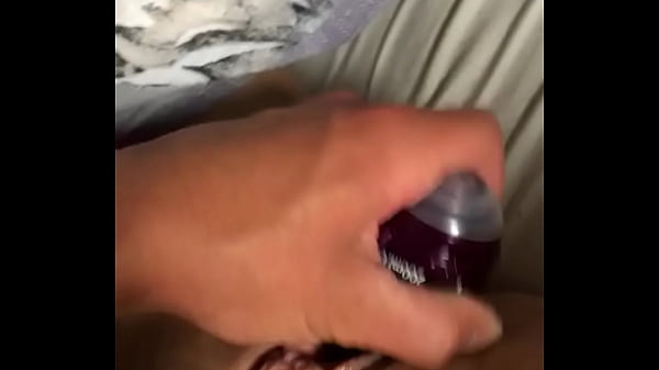 Leaked Video !!! Chav Honey Orgasms On Lube Bottle