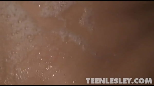 Barely-legal Lesley Bathing And Masturbating
