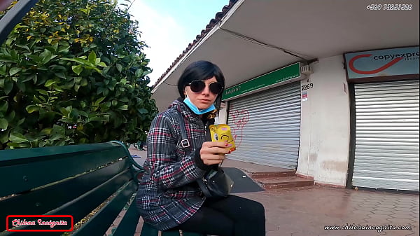 Famosa Youtuber Latina Va Al McDonald Y Termina Con Salsa Sobre Ella - "ES MUY GRANDE, METEMELO TODO" - TRAILER