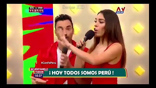 Aida Martinez Se Desnuda Por La Selección Peruana