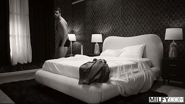 MILFY Curvy COUGAR Bambi Blitz Traps Shy Spy View And Puts His Powerful Boner To Rub