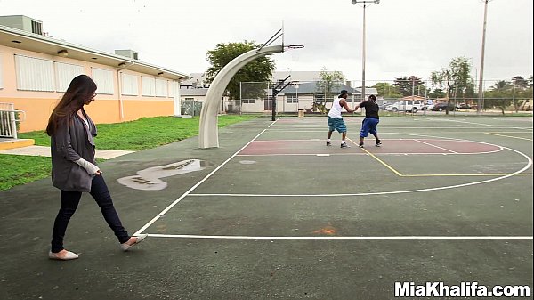 Mia Khalifa's Epic Enormous Black Pole Menage (mk13769)