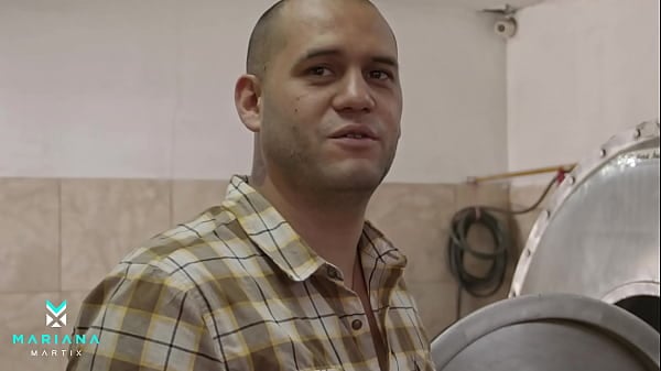 I Entice My Husband's Employee And Bang Him In The Laundry Room
