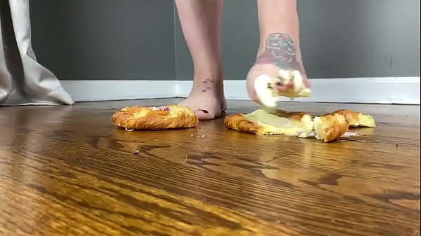 Frannie Feets Thoroughly Grinds Pastries With Tempting Bare Toes