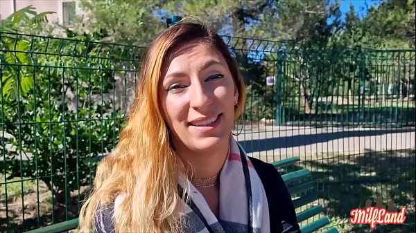 Kyara, Aude Et Stella, Trio De Coquines, Se Partagent Une Bite