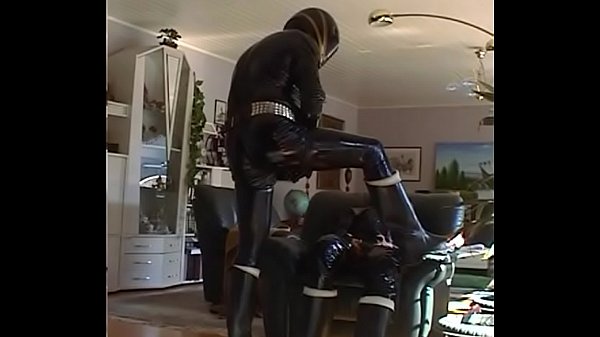 Roxina2003RubberOxAndMe130403.WMV