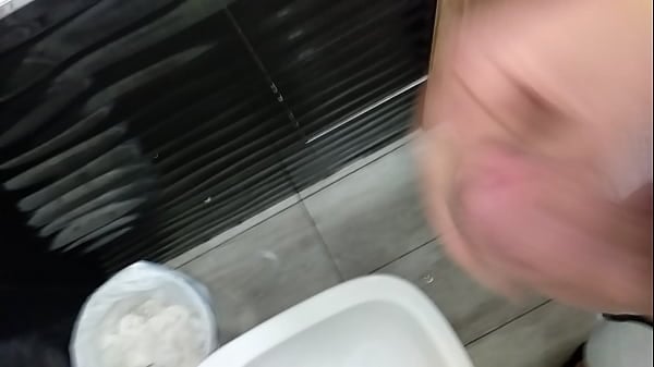 Paja En Baño Publico Con Corrida