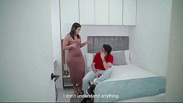 HOTWIFE Divorciada Se Folla A Nerd Virgen Para Que La Ayude A Invertir Online ! Kylei Ellish Y Pipe Boy