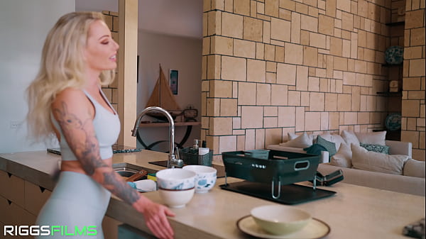 NAUGHTY STEPMOMMY ISABELLE DELTORE RAILS FIT KITTY'S BOYFRIEND