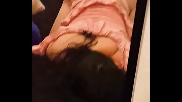 No Me Resisto Y Me Cojo A Mi Prima La Culona