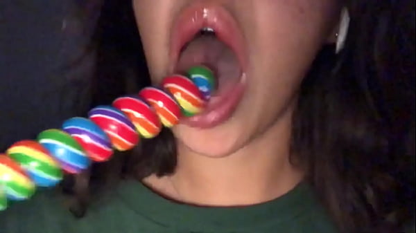 ASMR Licking/sucking Lollipop