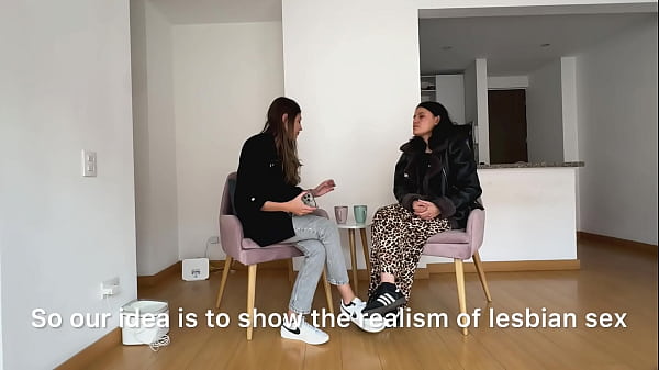 Mientras Mi Esposa Se Encuentra En Otra Ciudad, La Periodista Me Toca La Vagina Y El Culo.