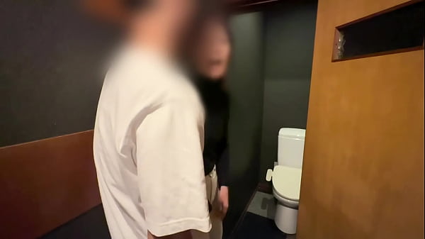 【居酒屋ハメ撮り】ナンパした女と浮気セックス｜即フェラから中出し「彼氏には内緒にして…！」