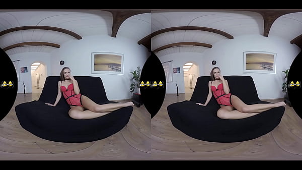 This Girl Can't Stop Pissing In VR!