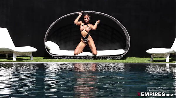 Kira Noir Squirting For Juicy Black Snatch