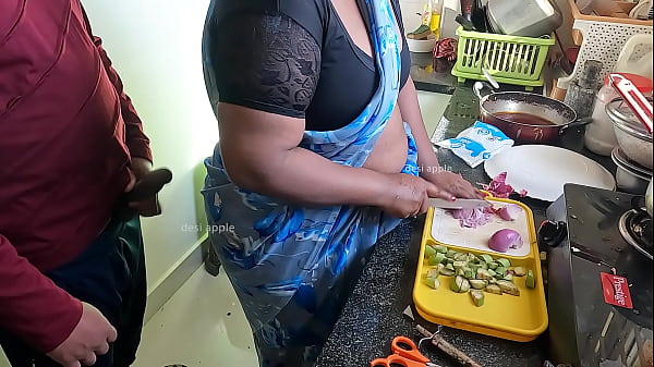 Flashing And Masturbating Infront Of Tamil Servant Kanika