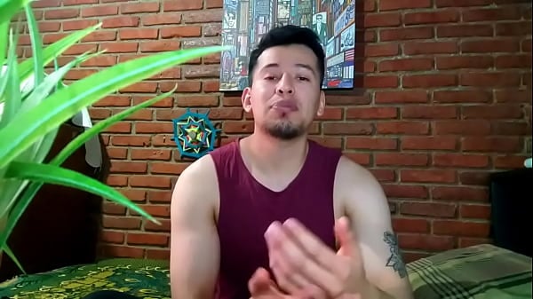 Hombre Casado Engaño A Su Mujer Con El Chacal Dotado De 21 Cm De Grindr ! ( Relato Sexual)