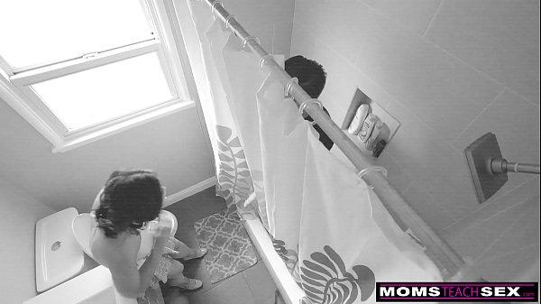 MomsTeachSex - Hot Stepmama Takes Step Sons Virginity S11:E10