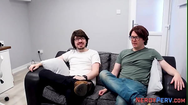 Yorkshire Nerd Squirting On Nympho
