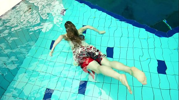 Scorching Underwater Teen Marketa