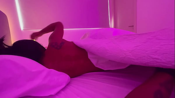 Stepmommy Swaps Bed And Gets Butt Fucking