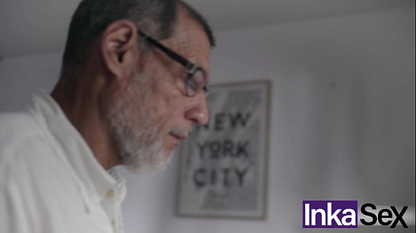 Marido Morboso Folla Con La Hermanastra De Su Mujer Mientras Ella No Está En Casa.