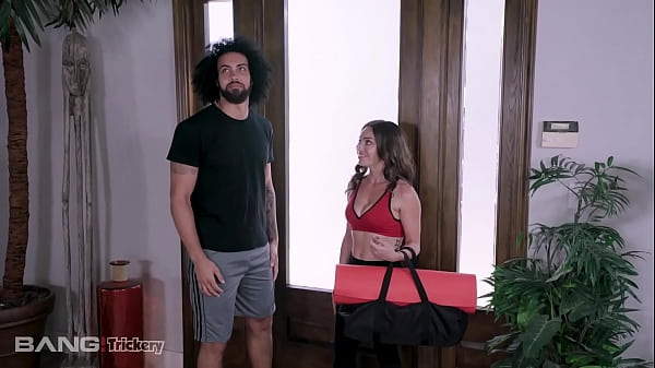 Trickery - Scorching Trainer Leila Larocco Banged By Her Client's Son