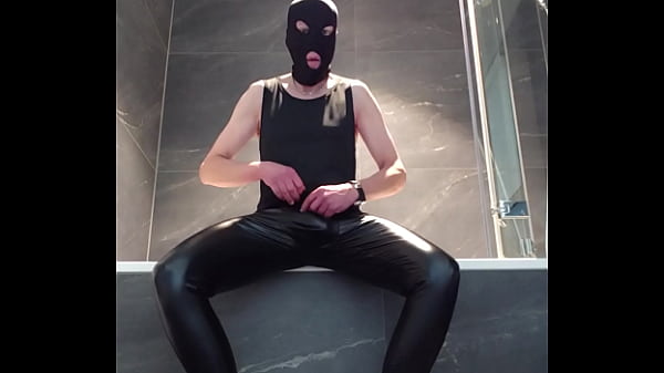 Self-pleasure In Thin Leather Pants