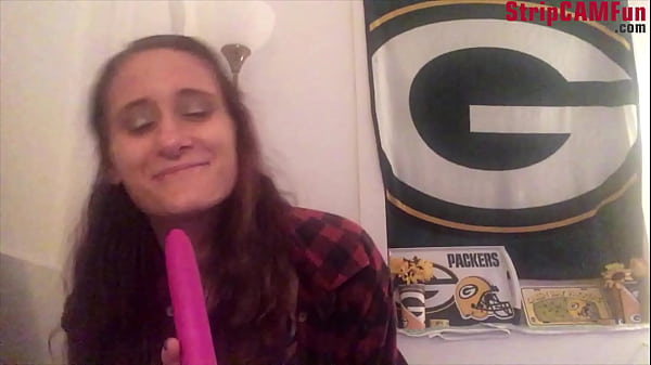 Homemade Camgirl Trish Takes Dildo And Flaunts How She Lusts To Swallow Your Prick