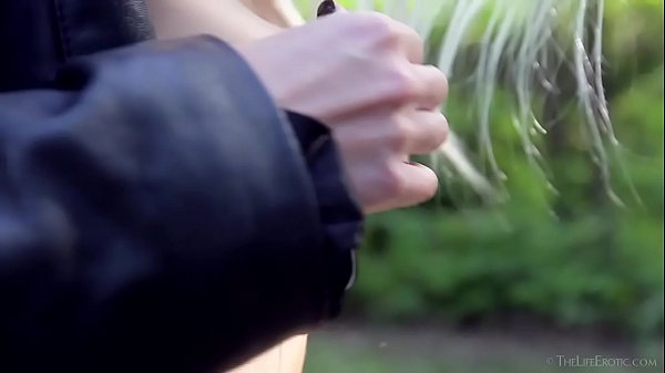 TheLifeErotic - Adelina White Gushing Outdoor