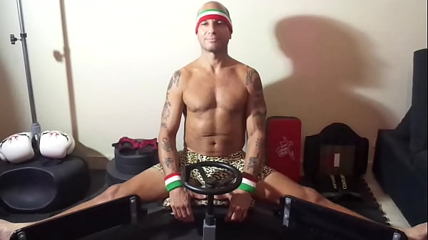 TAN ITALIAN PORN STAR SPLIT WORKOUT WITH MAXXX LOADZ