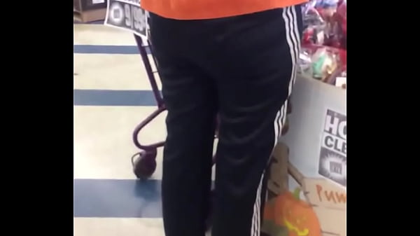SPY GRANNY SWEATPANTS WATCHING