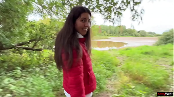 Picked Up A Honey In The Park And Screwed Her In A Tree