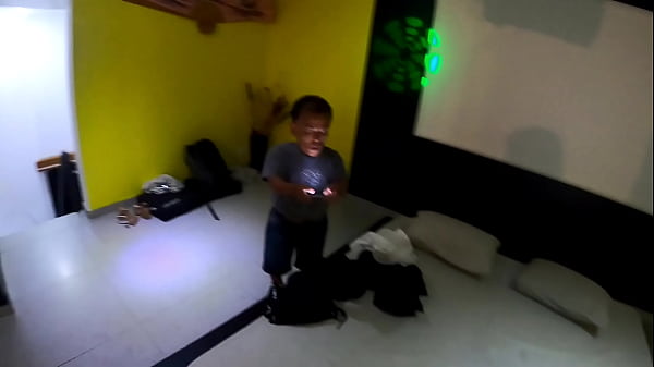 O Anão Zezinho Teves Fode Loira Rabuda Assistente De Palco Do Nego Catra . Paty Bumbum