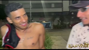 Puta Pervertida, Engana Viado Com Seu Macho Só Pra Dar A Bucetinha