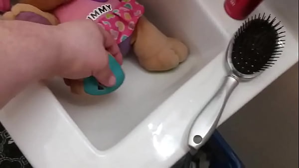 Fisher-Price Sis Cleaning