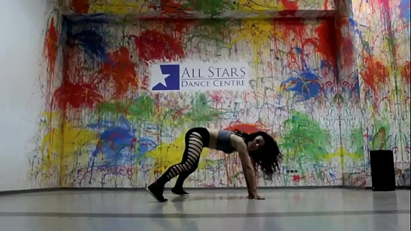 Twerk & Ass Shake Dance Contest (M BOOWI)
