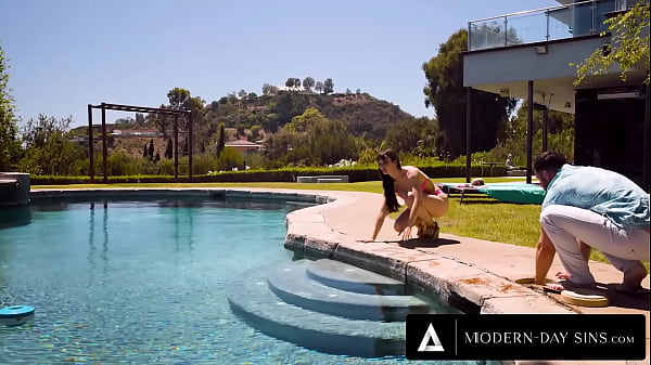 MODERN-DAY SINS - Big-breasted MATURE Housewife Bounces Thick Rear On Pool Boy's Dick Before Husband Comes Home