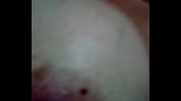 Mostrando Las Tetas Por Whatsap