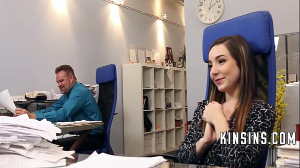 Stepdaughter Interning With Photo Copies Her Tits To Entice Him